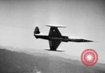 Standbild F-10 Starfighter Jet Palmdale California USA, 1956, aus Sekunde 43 historischem Filmmaterial Videoclip 65675046964
