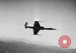 Standbild F-10 Starfighter Jet Palmdale California USA, 1956, aus Sekunde 44 historischem Filmmaterial Videoclip 65675046964