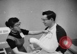 Standbild Jim Garner Hämophilie San Francisco California USA, 1956, aus Sekunde 33 historischem Filmmaterial Videoclip 65675046965
