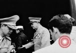 Image présidents se rencontrent Colombie, 1957, de la seconde 23 séquences d'archives historiques vidéo 65675046978