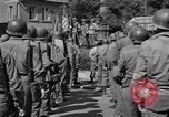 Image Le jour de la VICTOIRE EN EUROPE Weiden Allemagne, 1945, de la seconde 26 séquences d'archives historiques vidéo 65675046984