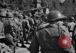 Image Le jour de la VICTOIRE EN EUROPE Weiden Allemagne, 1945, de la seconde 42 séquences d'archives historiques vidéo 65675046984