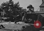 Image Le jour de la VICTOIRE EN EUROPE Weiden Allemagne, 1945, de la seconde 56 séquences d'archives historiques vidéo 65675046984