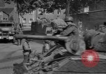 Standbild American 9 Panzerdivision Weiden Deutschland, 1945, aus Sekunde 6 historischem Filmmaterial Videoclip 65675046985