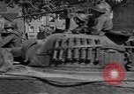 Standbild American 9 Panzerdivision Weiden Deutschland, 1945, aus Sekunde 7 historischem Filmmaterial Videoclip 65675046985