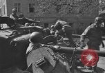 Standbild American 9 Panzerdivision Weiden Deutschland, 1945, aus Sekunde 15 historischem Filmmaterial Videoclip 65675046985