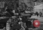Standbild American 9 Panzerdivision Weiden Deutschland, 1945, aus Sekunde 30 historischem Filmmaterial Videoclip 65675046985