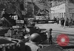 Standbild American 9 Panzerdivision Weiden Deutschland, 1945, aus Sekunde 32 historischem Filmmaterial Videoclip 65675046985
