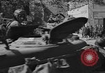 Standbild American 9 Panzerdivision Weiden Deutschland, 1945, aus Sekunde 33 historischem Filmmaterial Videoclip 65675046985