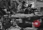 Standbild American 9 Panzerdivision Weiden Deutschland, 1945, aus Sekunde 34 historischem Filmmaterial Videoclip 65675046985