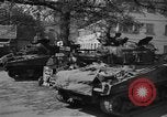 Standbild American 9 Panzerdivision Weiden Deutschland, 1945, aus Sekunde 42 historischem Filmmaterial Videoclip 65675046985