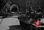 Standbild American 9 Panzerdivision Weiden Deutschland, 1945, aus Sekunde 50 historischem Filmmaterial Videoclip 65675046985