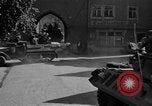 Standbild American 9 Panzerdivision Weiden Deutschland, 1945, aus Sekunde 51 historischem Filmmaterial Videoclip 65675046985
