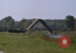 Standbild Schützenpanzer Panzing Deutschland, 1971, aus Sekunde 25 historischem Filmmaterial Videoclip 65675046997