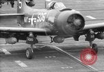 Standbild USS Valley Forge CV-45 Pazifischer Ozean, 1950, aus Sekunde 46 historischem Filmmaterial Videoclip 65675047000