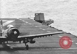 Standbild USS Valley Forge Pazifik, 1950, aus Sekunde 30 historischem Filmmaterial Videoclip 65675047002