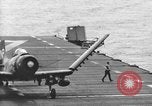 Standbild USS Valley Forge Pazifik, 1950, aus Sekunde 34 historischem Filmmaterial Videoclip 65675047002