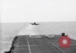 Image USS Valley Forge Océan Pacifique, 1950, de la seconde 3 séquences d'archives historiques vidéo 65675047003