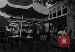 Standbild Crew im Liberty St. Thomas Virgin Islands, 1956, aus Sekunde 15 historischem Filmmaterial Videoclip 65675047027