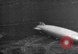 Immagine di Hindenburg Zeppelin Lakehurst New Jersey USA, 1936, secondo 49 filmato di repertorio 65675047067