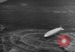 Immagine di Hindenburg Zeppelin Lakehurst New Jersey USA, 1936, secondo 47 filmato di repertorio 65675047068