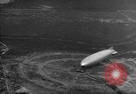 Immagine di Hindenburg Zeppelin Lakehurst New Jersey USA, 1936, secondo 48 filmato di repertorio 65675047068