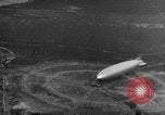 Immagine di Hindenburg Zeppelin Lakehurst New Jersey USA, 1936, secondo 56 filmato di repertorio 65675047068