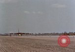 Standbild b-52 Stratofortress Bomber Ankunft am U-Tapao Air Base Thailand, 1967, aus Sekunde 14 historischem Filmmaterial Videoclip 65675047098