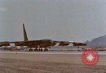Standbild b-52 Stratofortress Bomber Ankunft am U-Tapao Air Base Thailand, 1967, aus Sekunde 24 historischem Filmmaterial Videoclip 65675047098