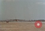 Standbild b-52 Stratofortress Bomber Ankunft am U-Tapao Air Base Thailand, 1967, aus Sekunde 48 historischem Filmmaterial Videoclip 65675047098