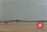 Standbild b-52 Stratofortress Bomber Ankunft am U-Tapao Air Base Thailand, 1967, aus Sekunde 49 historischem Filmmaterial Videoclip 65675047098