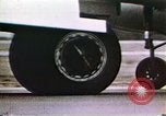 Standbild Strategic Air Command B-47 Bomber Besatzungen reagieren auf eine Warnung Nebraska United States USA, 1960, aus Sekunde 40 historischem Filmmaterial Videoclip 65675047105
