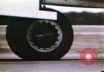 Standbild Strategic Air Command B-47 Bomber Besatzungen reagieren auf eine Warnung Nebraska United States USA, 1960, aus Sekunde 41 historischem Filmmaterial Videoclip 65675047105