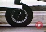 Standbild Strategic Air Command B-47 Bomber Besatzungen reagieren auf eine Warnung Nebraska United States USA, 1960, aus Sekunde 42 historischem Filmmaterial Videoclip 65675047105