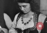 Standbild Slawischen Festival in Serbien Europa, 1944, aus Sekunde 13 historischem Filmmaterial Videoclip 65675047126