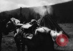 Standbild Einheimische Nomaden der Altai Berge Zentralasien, 1944, aus Sekunde 13 historischem Filmmaterial Videoclip 65675047134