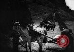 Standbild Einheimische Nomaden der Altai Berge Zentralasien, 1944, aus Sekunde 42 historischem Filmmaterial Videoclip 65675047134