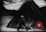 Standbild Einheimische Nomaden der Altai Berge Zentralasien, 1944, aus Sekunde 53 historischem Filmmaterial Videoclip 65675047134