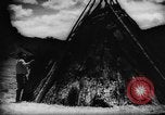 Standbild Einheimische Nomaden der Altai Berge Zentralasien, 1944, aus Sekunde 57 historischem Filmmaterial Videoclip 65675047134