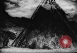 Standbild Einheimische Nomaden der Altai Berge Zentralasien, 1944, aus Sekunde 59 historischem Filmmaterial Videoclip 65675047134