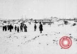 Standbild White Russian Flüchtlinge Sibirien Russland, 1918, aus Sekunde 11 historischem Filmmaterial Videoclip 65675047149