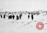 Standbild White Russian Flüchtlinge Sibirien Russland, 1918, aus Sekunde 13 historischem Filmmaterial Videoclip 65675047149