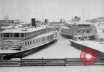 Immagine di Navi congelata al dock La Siberia Russia, 1918, secondo 16 filmato di repertorio 65675047150