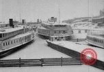 Immagine di Navi congelata al dock La Siberia Russia, 1918, secondo 20 filmato di repertorio 65675047150