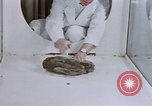 Standbild Verhalten von Katzen United States USA, 1957, aus Sekunde 33 historischem Filmmaterial Videoclip 65675047216
