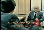 Image Recherches de la CIA sur le LSD United States USA, 1979, de la seconde 5 séquences d'archives historiques vidéo 65675047229