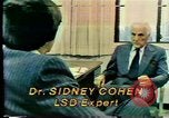 Image Recherches de la CIA sur le LSD United States USA, 1979, de la seconde 7 séquences d'archives historiques vidéo 65675047229