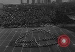 Standbild NFL Riesen versus Bären in 1963 Chicago Illinois USA, 1963, aus Sekunde 7 historischem Filmmaterial Videoclip 65675047251