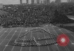 Standbild NFL Riesen versus Bären in 1963 Chicago Illinois USA, 1963, aus Sekunde 10 historischem Filmmaterial Videoclip 65675047251
