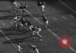 Standbild NFL Riesen versus Bären in 1963 Chicago Illinois USA, 1963, aus Sekunde 16 historischem Filmmaterial Videoclip 65675047251